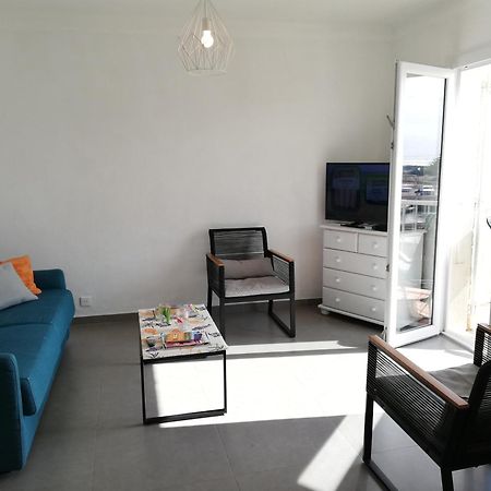 Superbe Appartement Avec Vue Sur Mer Et Port, Parking Prive Saint-Pierre-la-Mer  Exterior foto
